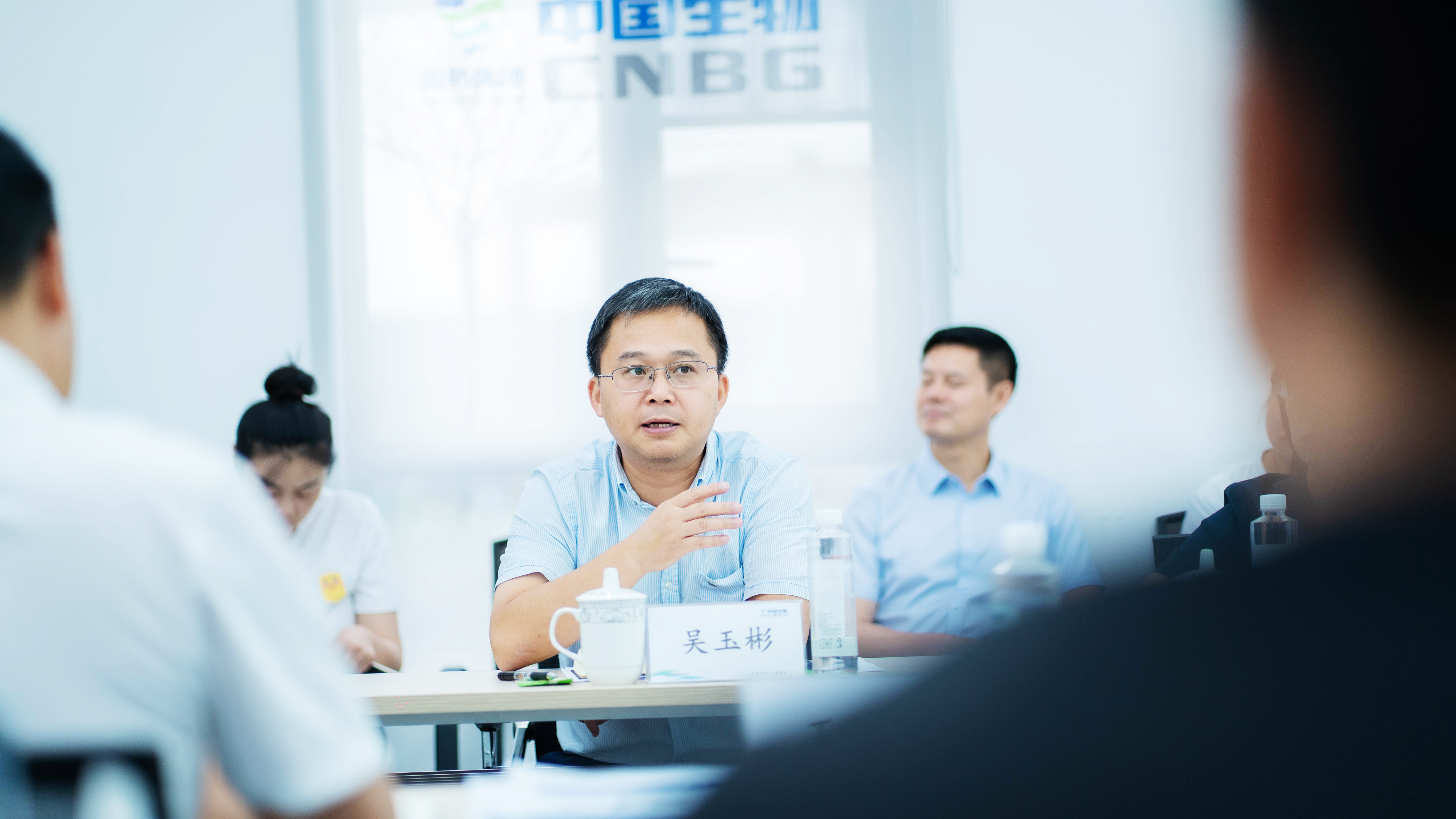 貴州省凱里市委常委吳玉彬調(diào)研黎平漿站