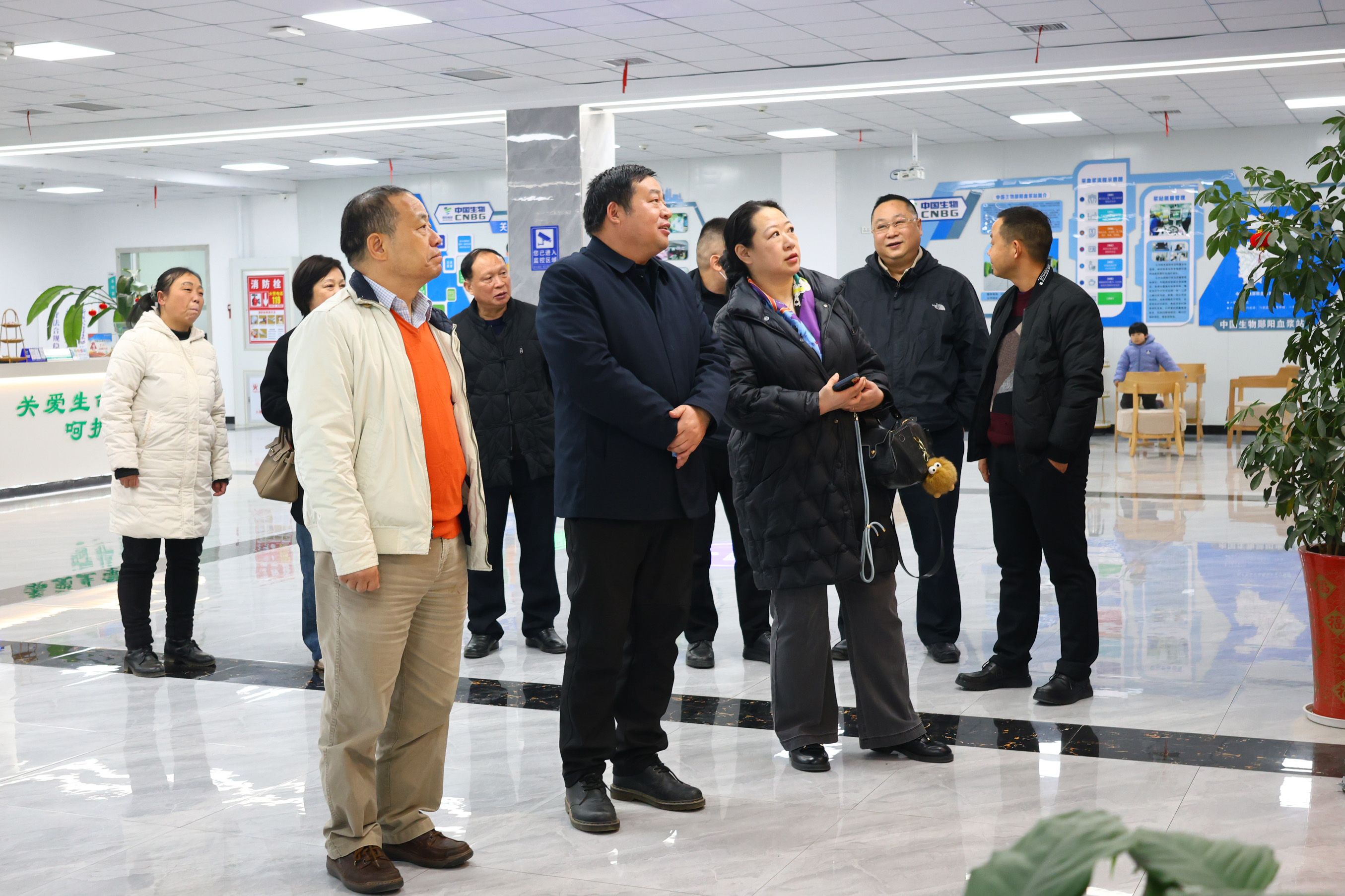 中國(guó)輸血協(xié)會(huì)理事長(zhǎng)朱永明一行調(diào)研鄖陽(yáng)血漿站